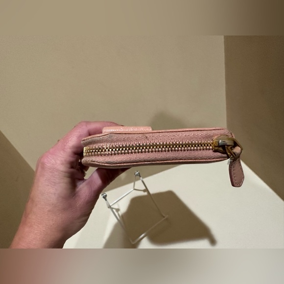 PRADA MILANO SAFFIANO LUX CONTINENTAL
WALLET - Picture 12 of 13